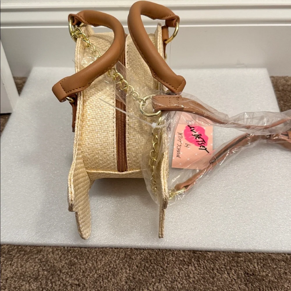 Betsey Johnson natural wicker style fish crossbody bag purse NWT - Picture 4 of 5